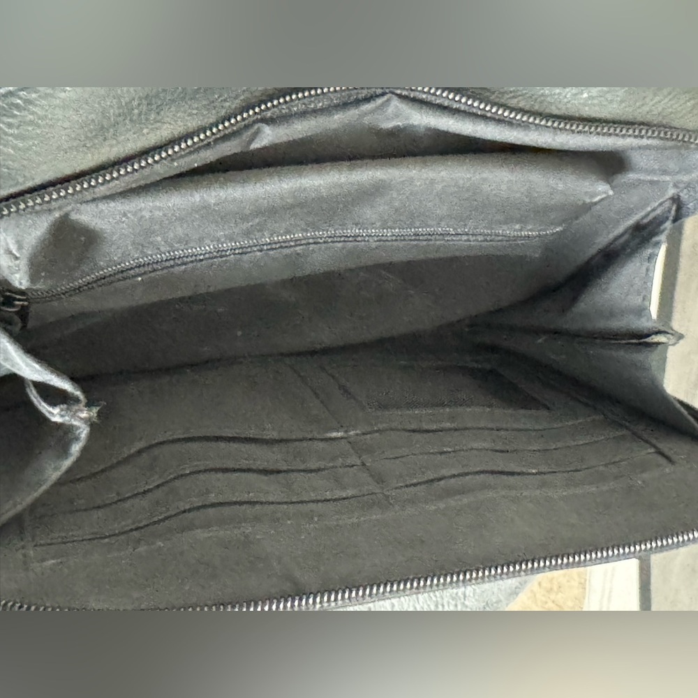 Tignanello Black Leather Crossbody Organizer Bag - Picture 4 of 11